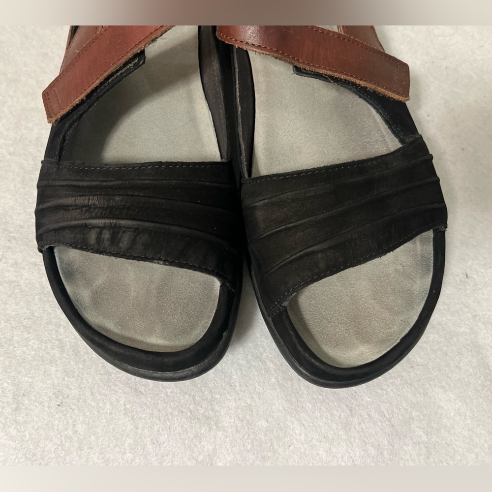 NAOT 'Papaki' Black Velvet & Brown Leather Mary Jane Sandals EU 39 | US 8.5 - Picture 12 of 12